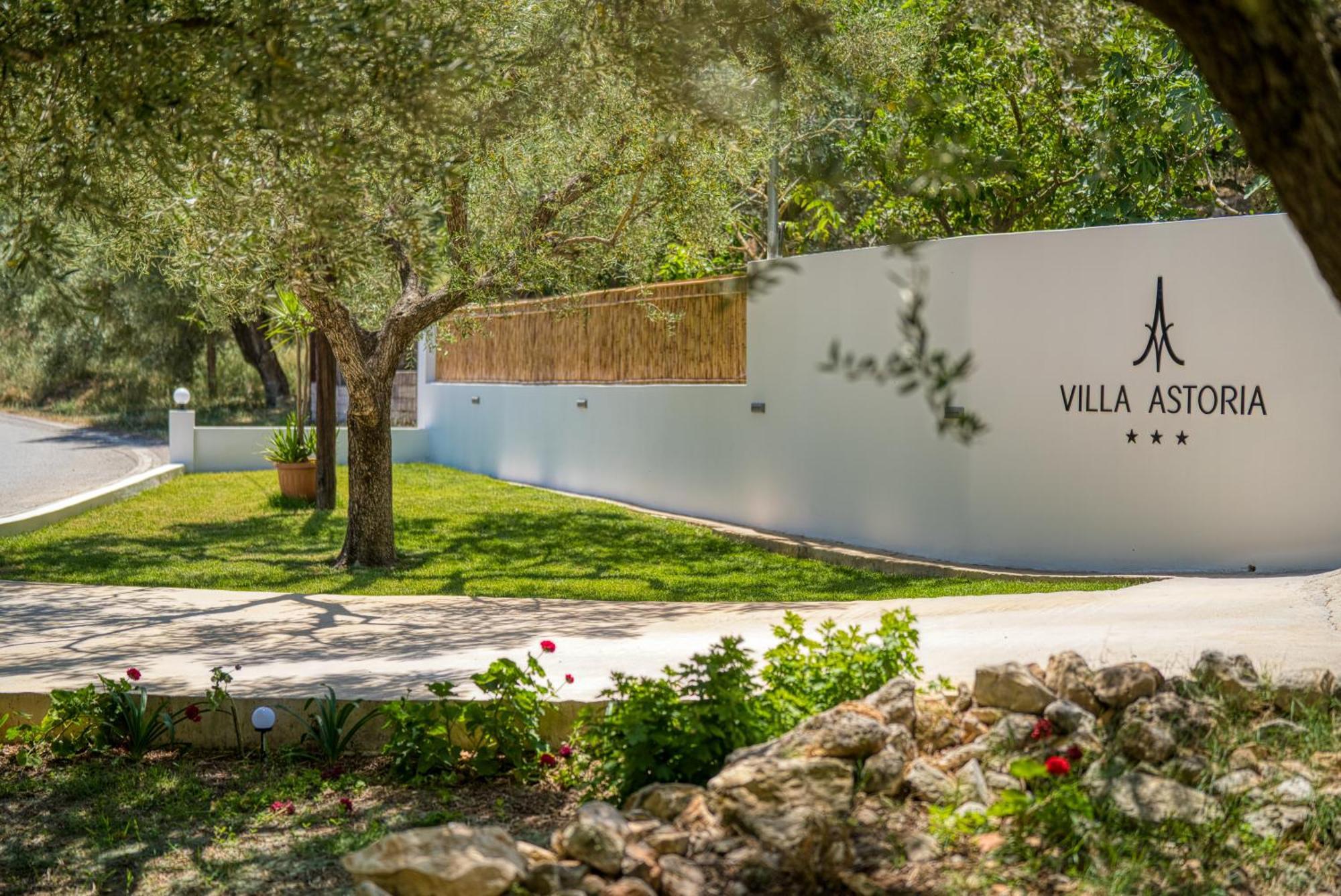 Villa Astoria Keri Exterior photo